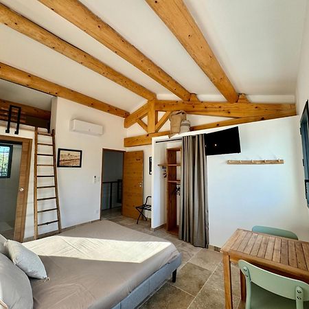 Mas Campau Bed & Breakfast Фонвией Екстериор снимка