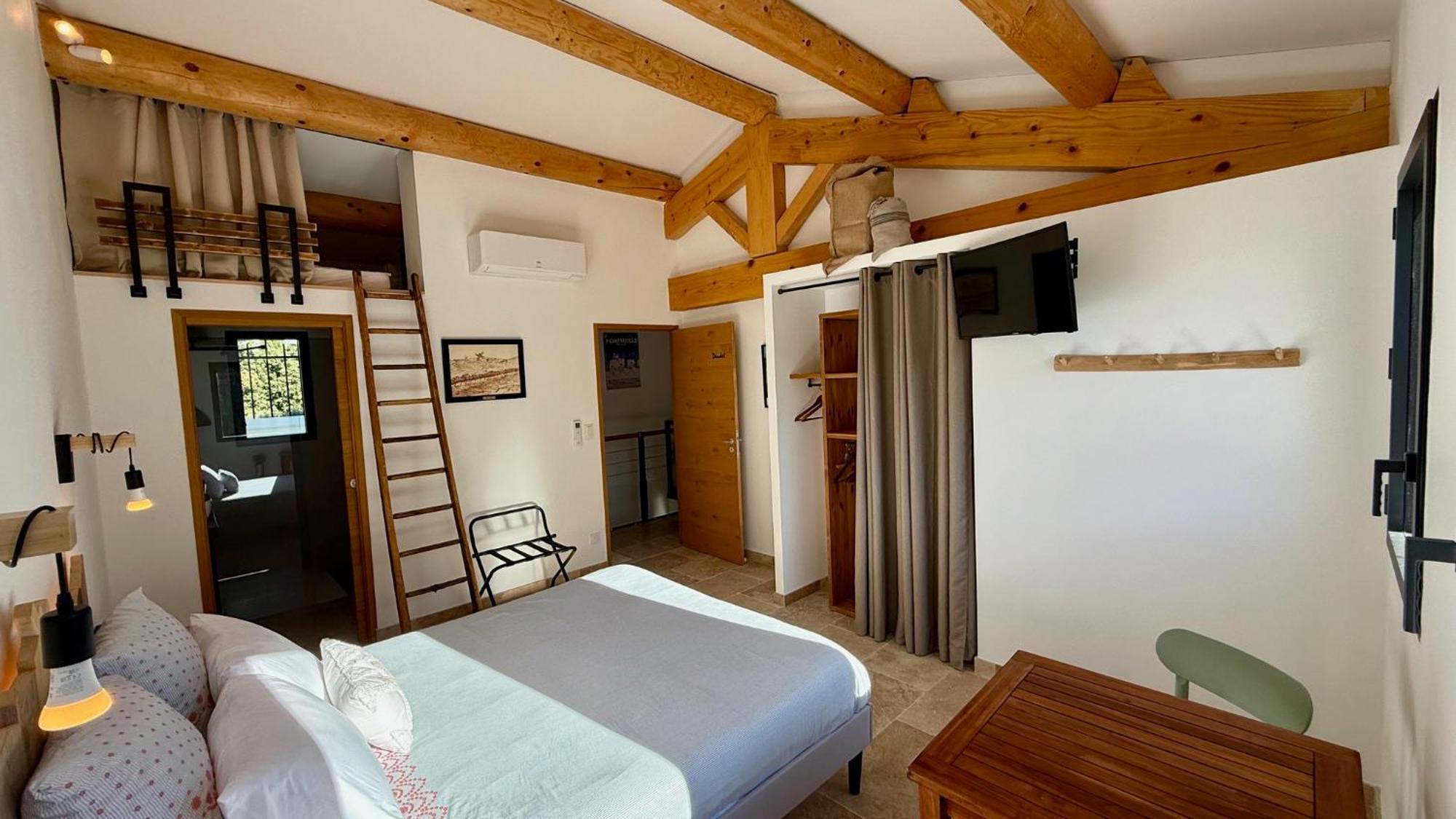 Mas Campau Bed & Breakfast Фонвией Екстериор снимка